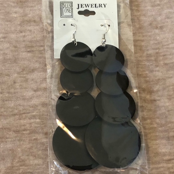 NWT Wooden Disc Dangle Earrings - Picture 2 of 2